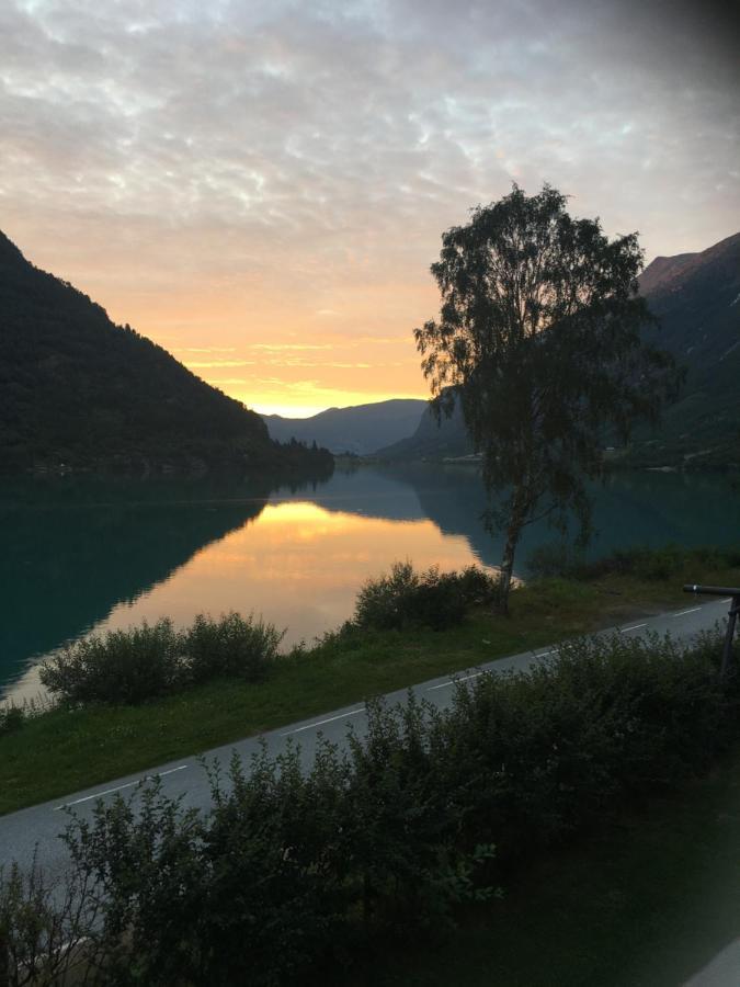 Appartamento Sunde Panorama Olden Esterno foto