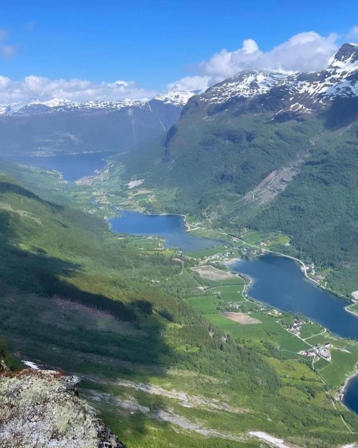 Appartamento Sunde Panorama Olden Esterno foto