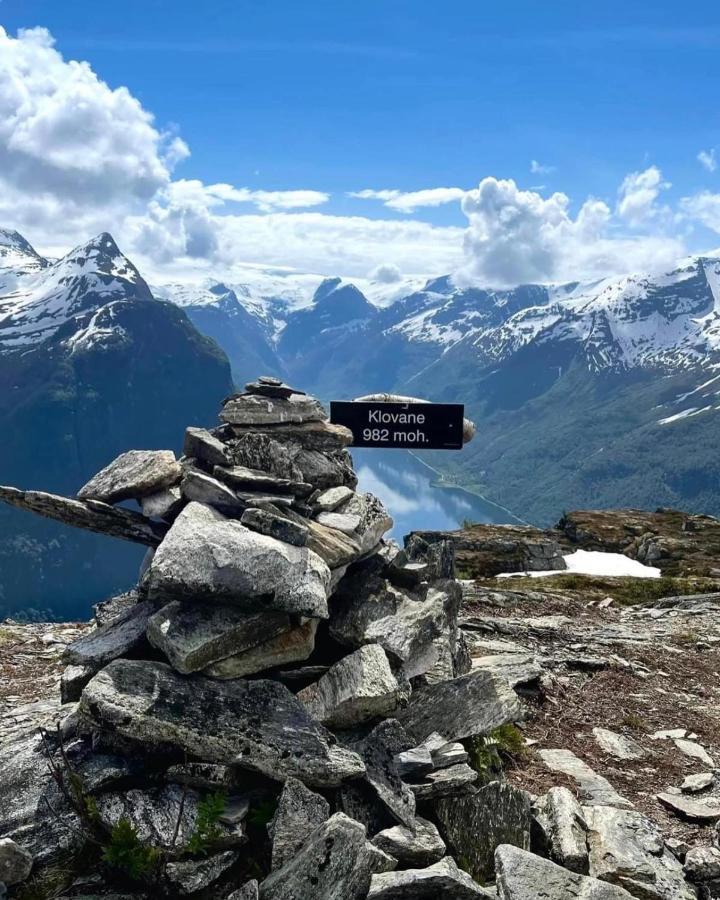 Appartamento Sunde Panorama Olden Esterno foto