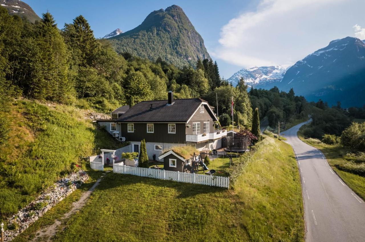 Appartamento Sunde Panorama Olden Esterno foto